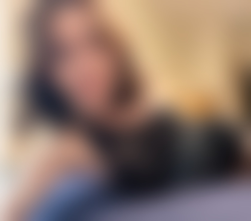 Escorts Warwickshire Warwick - Photos for Leamington Spa , Ladyboy Ts Veda visiting Town Centre